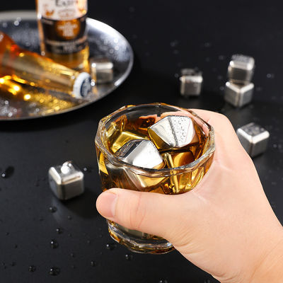 Wyposażony w 304 stali nierdzewnej Whiskey Stone Gift Set 8 sztuk / set dla chłodzenia czerwonego wina